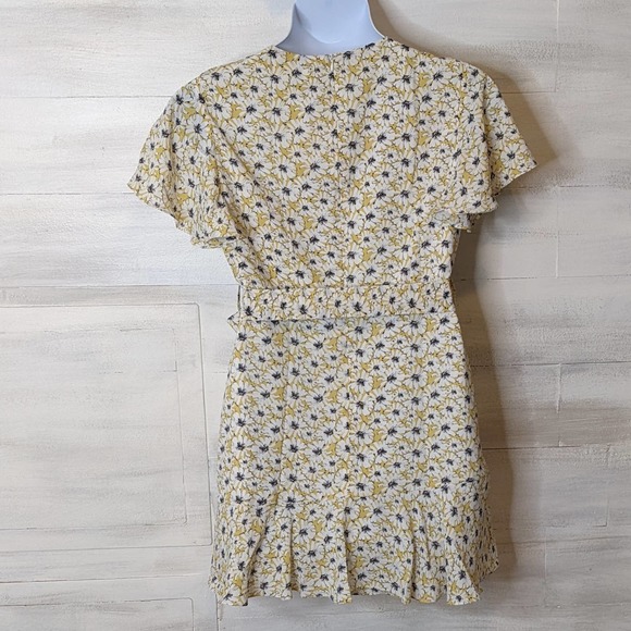 Trenliver Daisys on Butter Yellow Dress with Tie Size XL NWT - Picture 3 of 4